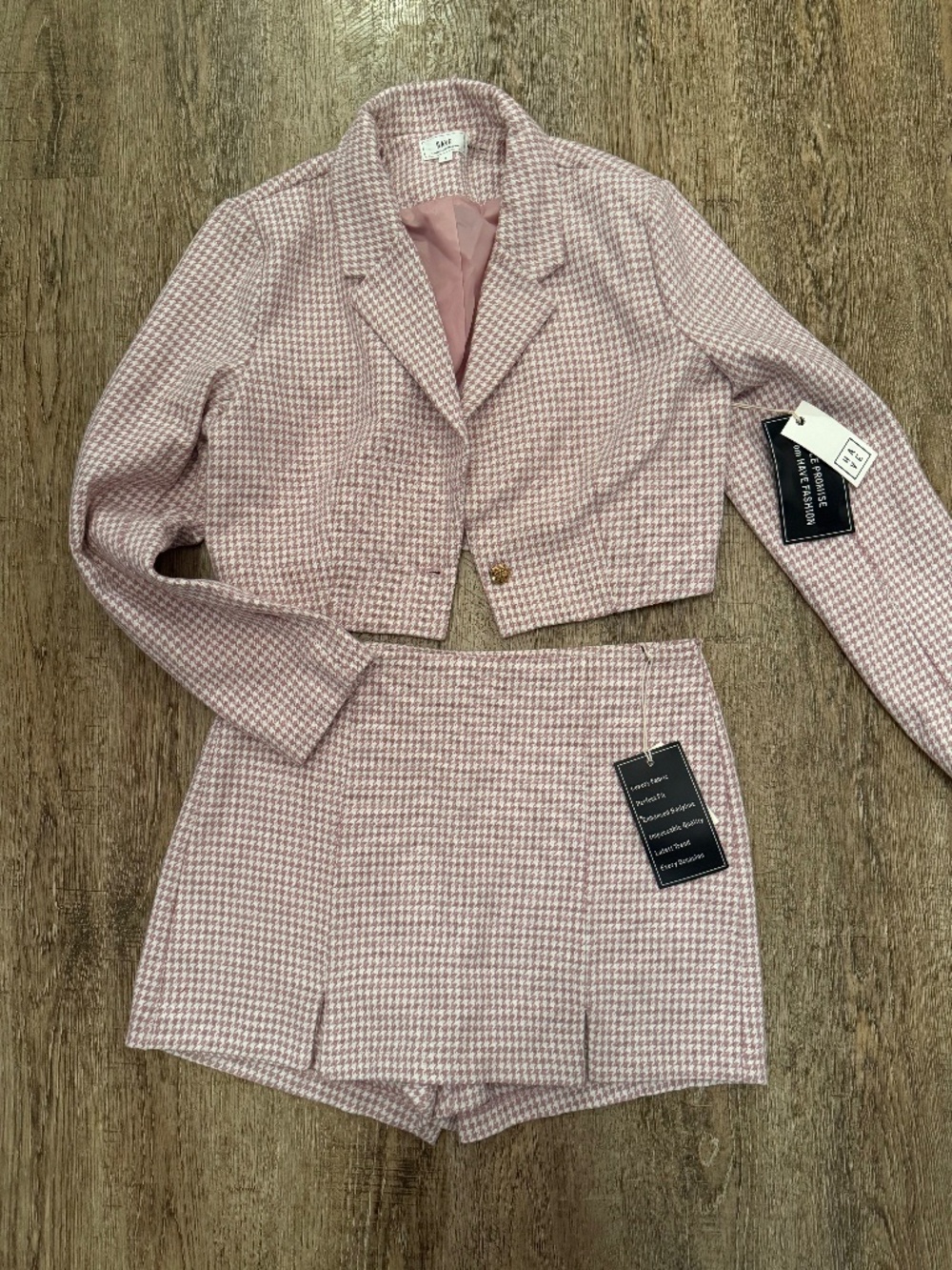 Clueless style 90s pink houndstooth skort and matching cropped jacket
